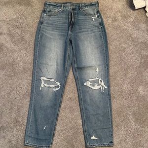 American Eagle Mom Jeans size 8